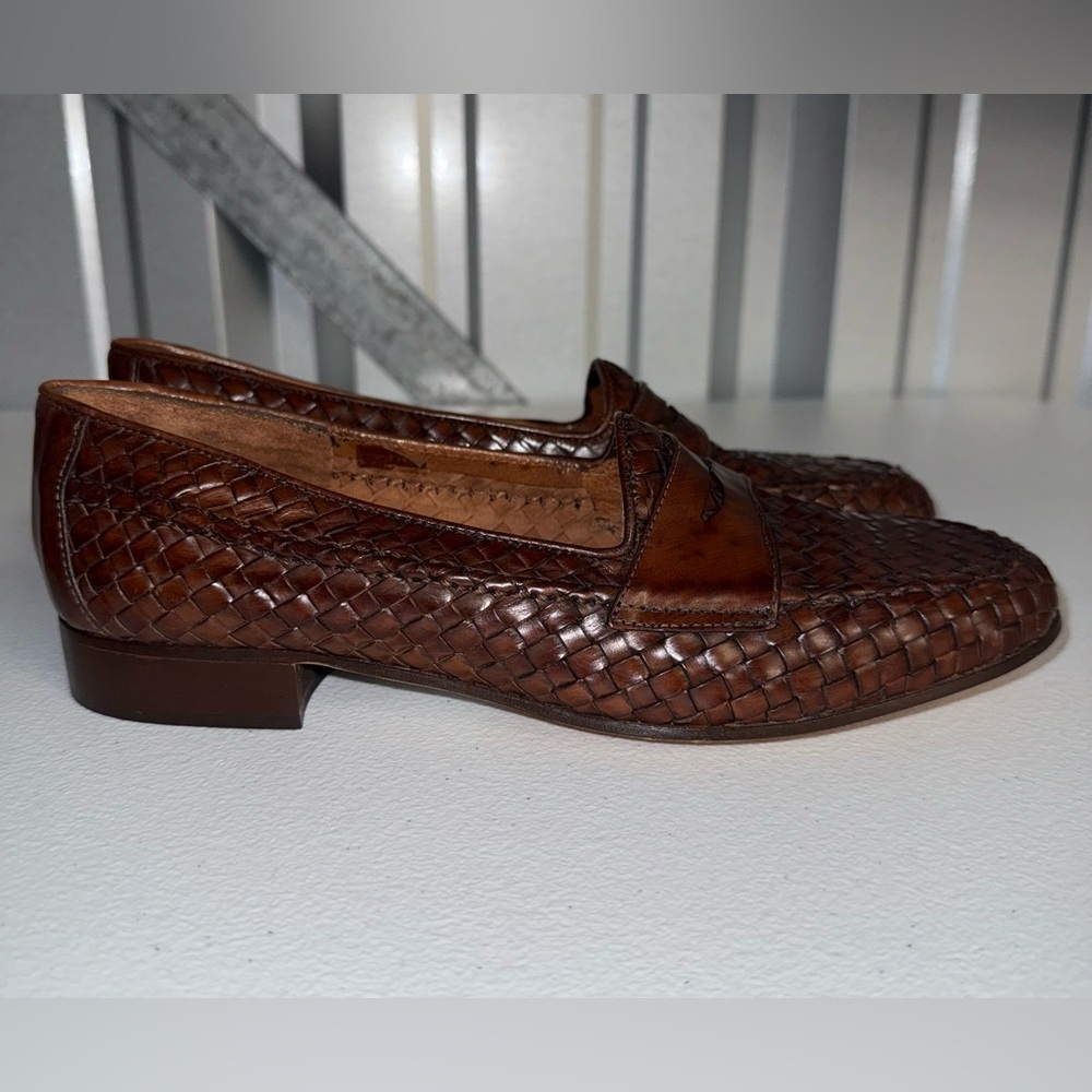 Floran’s Made In Italy Women woven leather loafers Size 9 M